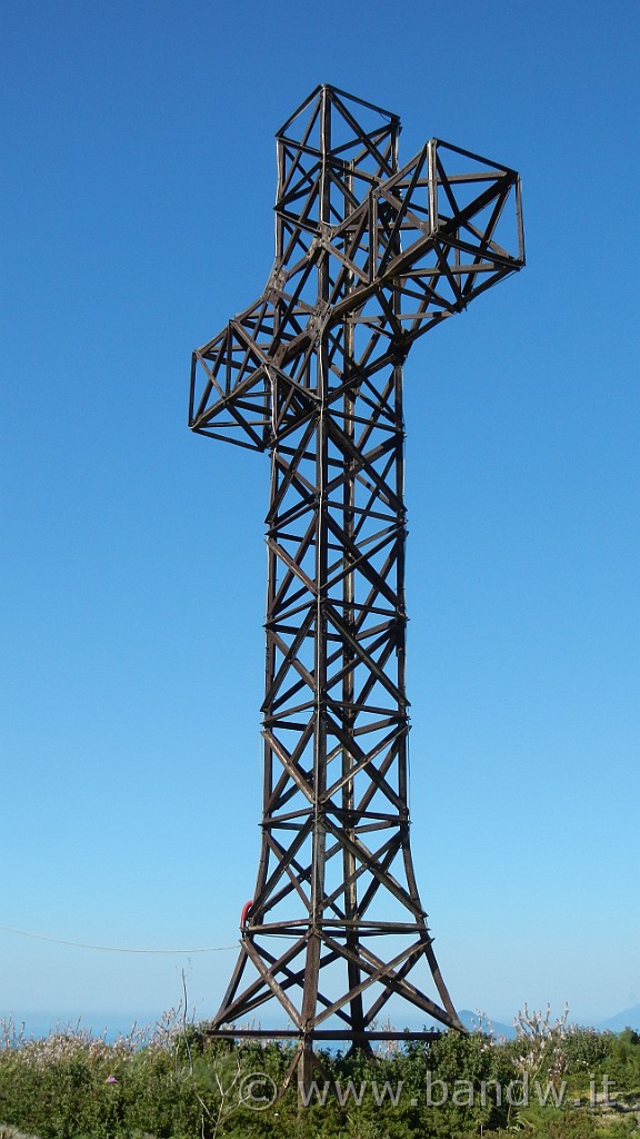 DSCN8830.JPG - La Croce di Ferro di Monte Rossa
